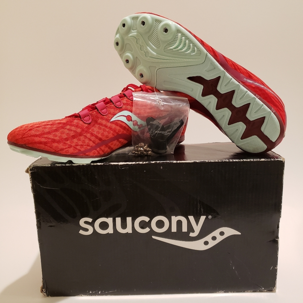 MSRP$65 SAUCONY RACING VENDETTA Red Running Shoes
